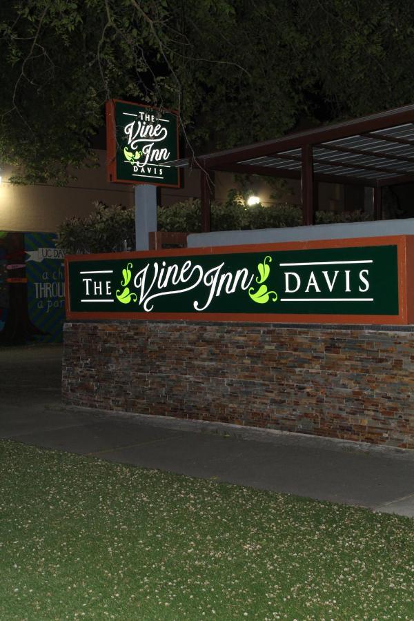 The Vine Inn Davis Exterior photo